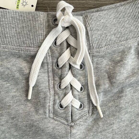 AERIE OFFLINE Lace Up Sweat Shorts Medium Gray Dolphin Hem Retro 90s Sporty NWT - Picture 3 of 8